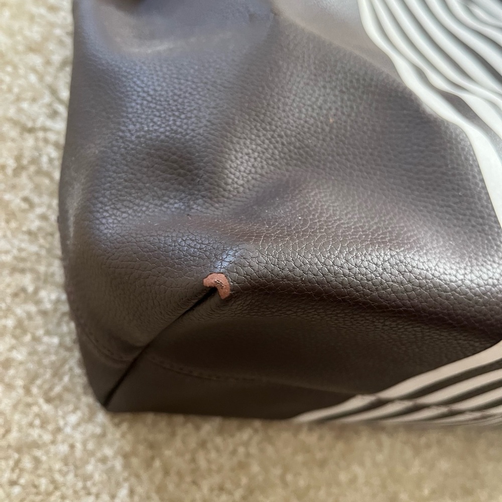 Henri Bendel Pebbled Leather Shoulder Bag Brown - Picture 8 of 8